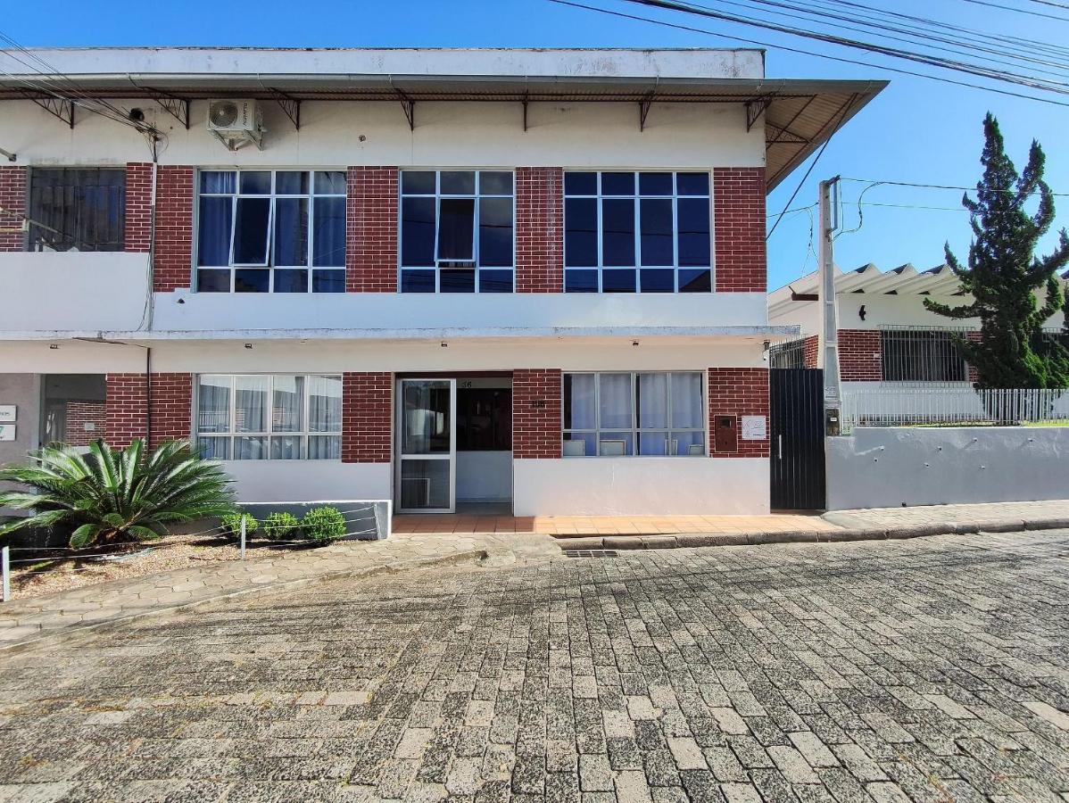 Villa Bilac - Studios Proximo A Vila Germanica Bairro Da Velha Блуменау Екстериор снимка